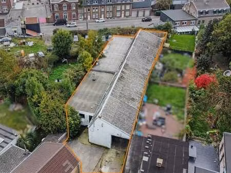 entrepôt 500m²  bureaux 100m²