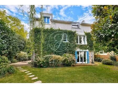 maison de luxe à vendre dans le quartier buzenval