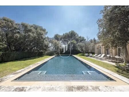 maison de luxe à vendre à saint-marc-jaumegarde