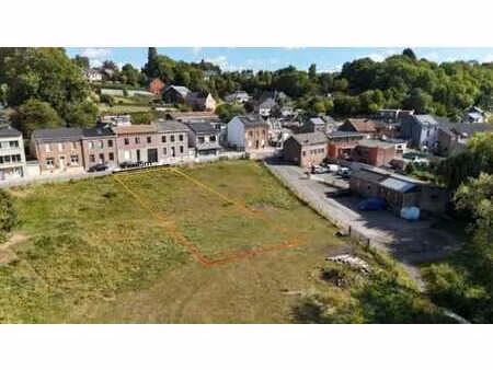 terrain à bâtir de 696 m² à heure-le-romain.