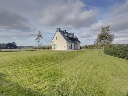 spacieuse maison à la chapelle neuve