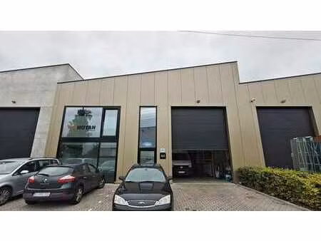 à louer – unité pme moderne avec bureaux – lierre