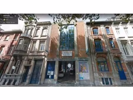 immeuble de bureaux / ensemble immobilier de 2500 m²