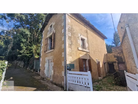 maison à rénover avec grange et terrain - fort potentiel à l