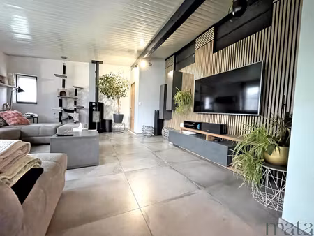 maison 9 pièces 180m2