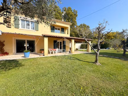 a vendre 84120 pertuis maison type 6 pieces de 163m² avec jardin  garage  atelier et pisci