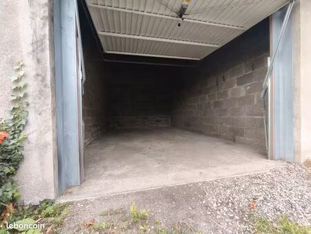 grand garage box fermé