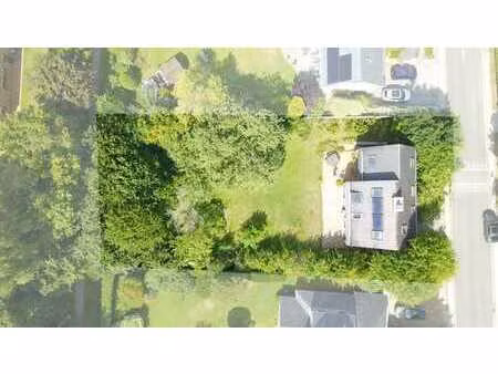 spacieuse villa dans un cadre verdoyant à deux pas de tout !