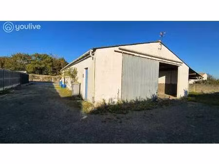 vente garage et parking à challans (85300) : à vendre / 134m² challans