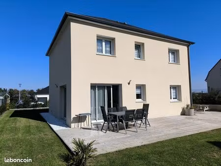 maison 8 pièces 127 m²
