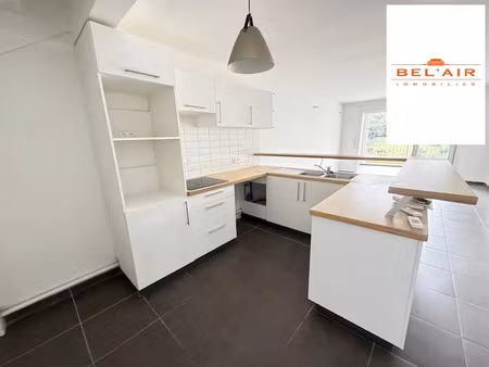 location appartement 5 pièces 121.45 m² à le vauclin (97280)  1 328 €