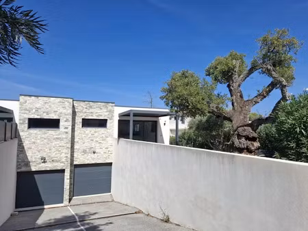 location maison 5 pièces 100 m² à saint-raphael (83700)  2 000 €