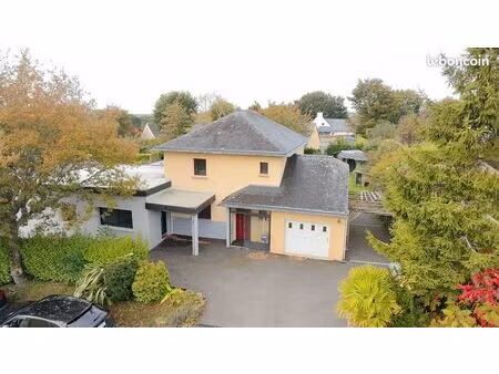 maison 7 pièces 230 m²