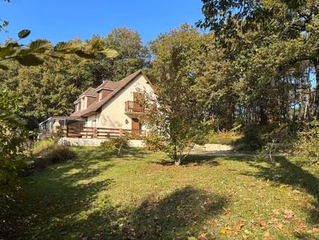 chambre et salle de bain de plain-pied