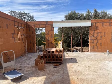 restinclieres villa à terminer  livrée hors d'eau hors d'air