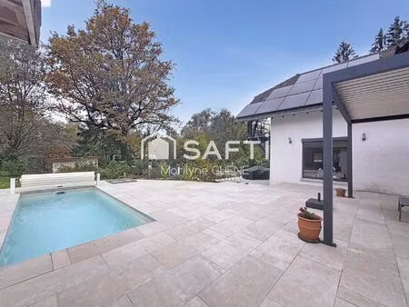 très belle demeure au coeur du parc de la chartreuse de 142m² prix négociable