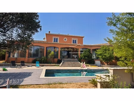 belle maison familiale avec vue