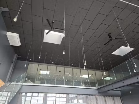 location local professionnel 487m² tours 37100