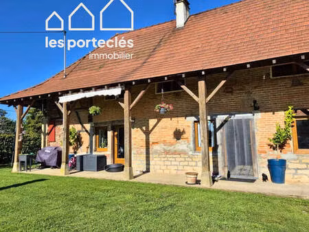 ?ferme bressane rénovée avec dépendances et installations équestres