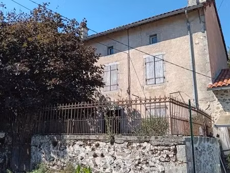 vente maison 5 pièces 131 m² à busserolles (24360)  84 056 €