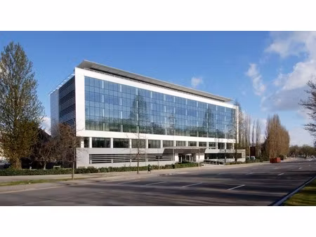 commercieel te huur in sint-pieters-woluwe