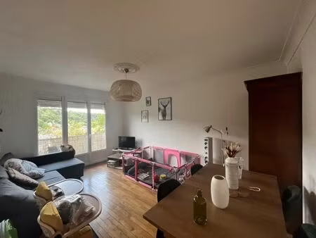 location appartement 3 pièces 63 m² à le monastère (12000)