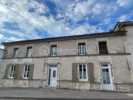 maison de 180 m² à jarnac-champagne