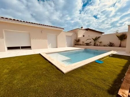 villa 4 pièce(s) 90m2  piscine  local piscine  garage sur parcelle de 361m²