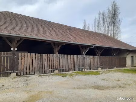 garage box à louer grand volume