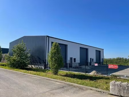 location commerce 150 m² à le gua (17600)