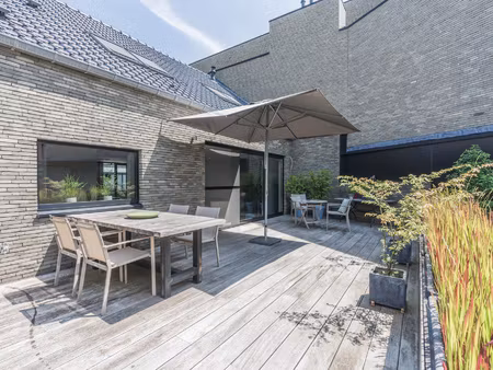 commercieel te koop in lommel met 2 slaapkamers