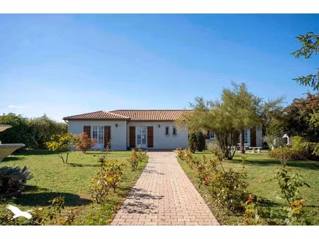 vente maison 7 pièces 153 m² à hiersac (16290)  239 600 €
