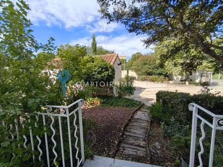 dpt (13) a vendre à tarascon mas de ville avec garage