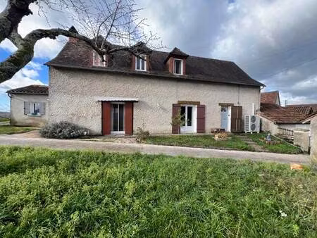 vente maison 6 pièces 150 m² bassillac (24330)