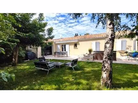 vente maison à royan (17200) : à vendre / 96m² royan