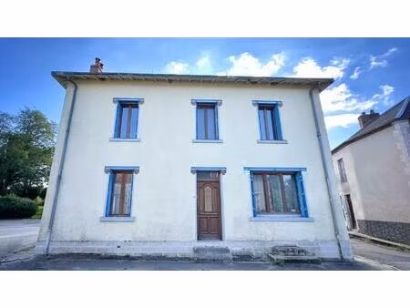 spacieuse maison de village avec grange et charmant jardin