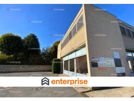 a louer local commercial senlis