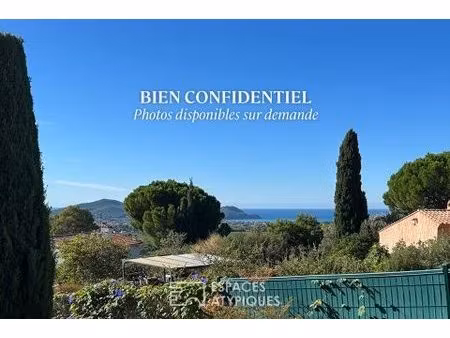 villa de plain-pied avec piscine