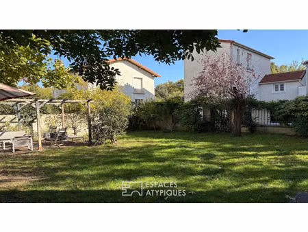 terrain constructible en zone résidentielle en centre-ville