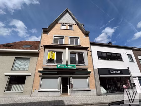 commercieel te koop in kuurne met 3 slaapkamers