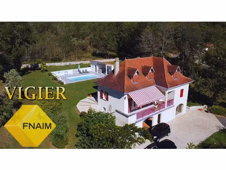 vente maison 8 pièces 175 m² à figeac (46100)  396 900 €