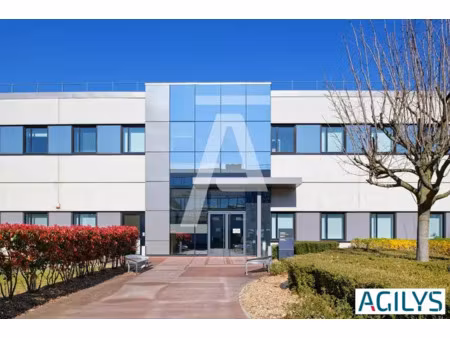 antony  dans le 'parc silic de haute technologie' entièrement sécurisé  303 m² de bureaux 