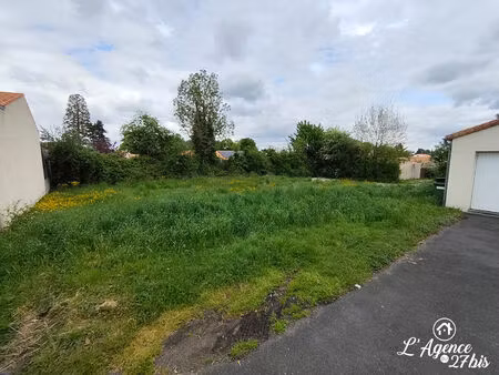 chauray - terrain constructible non viabilisé