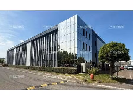 local d'activités à louer