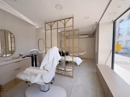 location locaux professionnels 39 m² à evreux (27000)  990 €