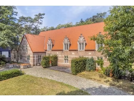 commercieel te koop in lichtaart met 11 slaapkamers