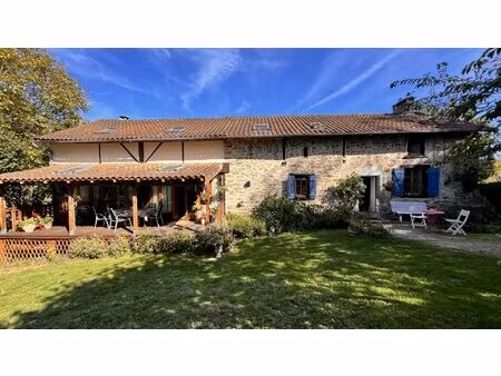 maison de village avec piscine