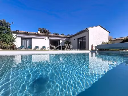 villa de luxe à vendre à viols-en-laval