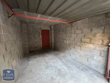 parking à louer 15 m² - albertville (73) - 85€