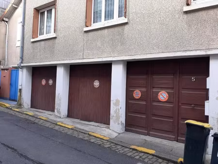 parking à louer 14 m² - bourges (18) - 45€